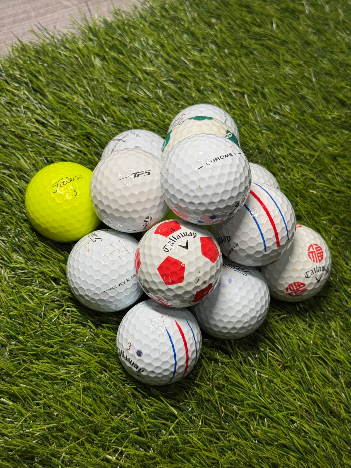 B and C grade premium golf ball mix including yellow and Callaway Truvis designs